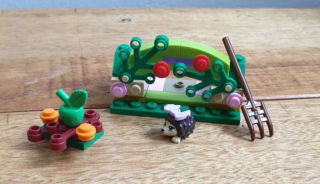 LEGO Hedgehog`s Hideaway